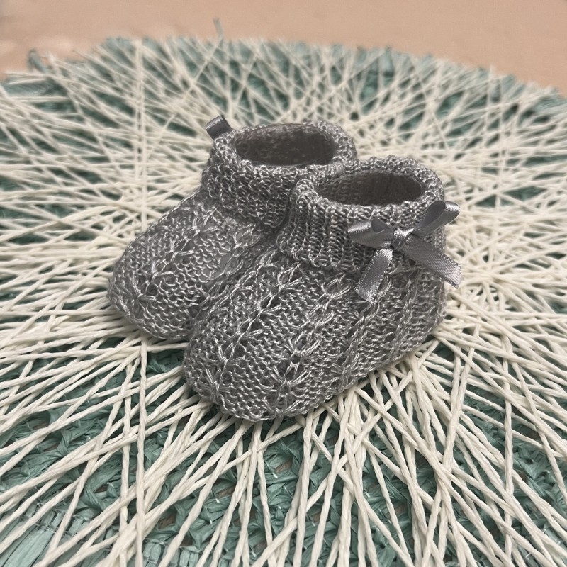 CARAPIM BEBÉ LAÇO CETIM LATERAL GOLA CINZA